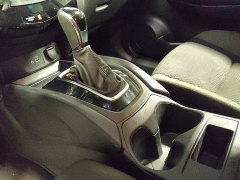 Used 2021 Nissan Rogue Sport S image 26