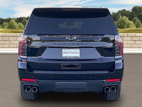 Used 2025 Chevrolet Suburban Z71 AWD/4WD image 4