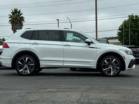 Used 2024 Volkswagen Tiguan SEL R-Line AWD/4WD image 29