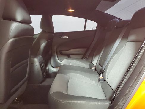 Used 2017 Dodge Charger SE w/ Blacktop Package image 21