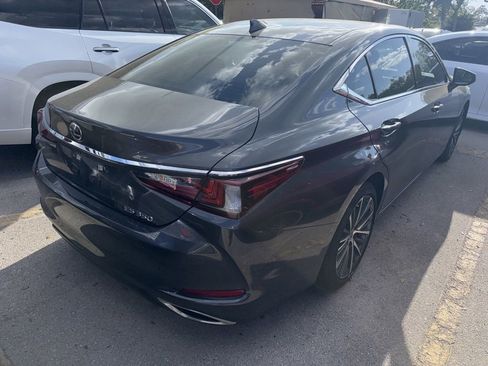 Used 2025 Lexus ES 350 w/ Premium Package image 6