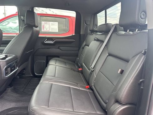 Used 2022 GMC Sierra 1500 SLT w/ SLT Premium Plus Package AWD/4WD image 12