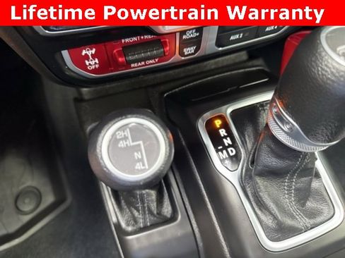 Used 2024 Jeep Gladiator Rubicon w/ Technology Group image 22