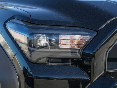 Used 2025 Toyota 4Runner SR5 image 5