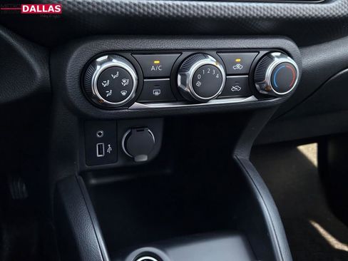 New 2025 Nissan Kicks Play S image 20
