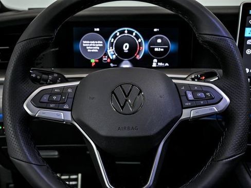 New 2026 Volkswagen Tiguan SE R-Line image 12