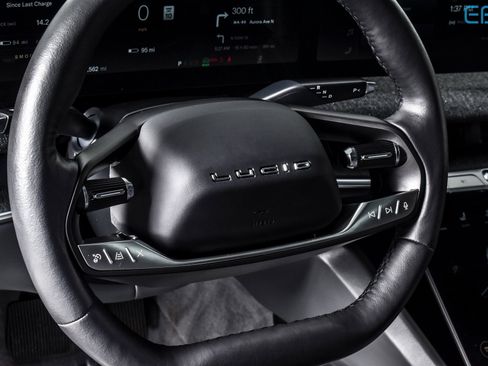 Used 2024 Lucid Air Touring image 16