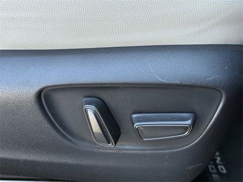 Used 2024 Toyota Grand Highlander Limited image 31