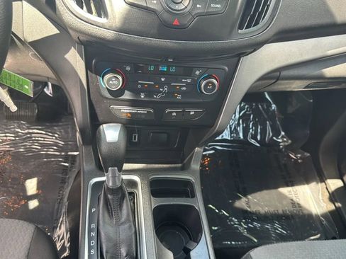 Used 2017 Ford Escape SE FWD image 17