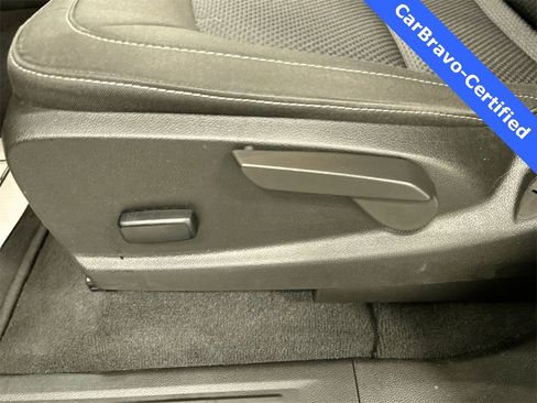 Certified 2022 Chevrolet Colorado LT image 10