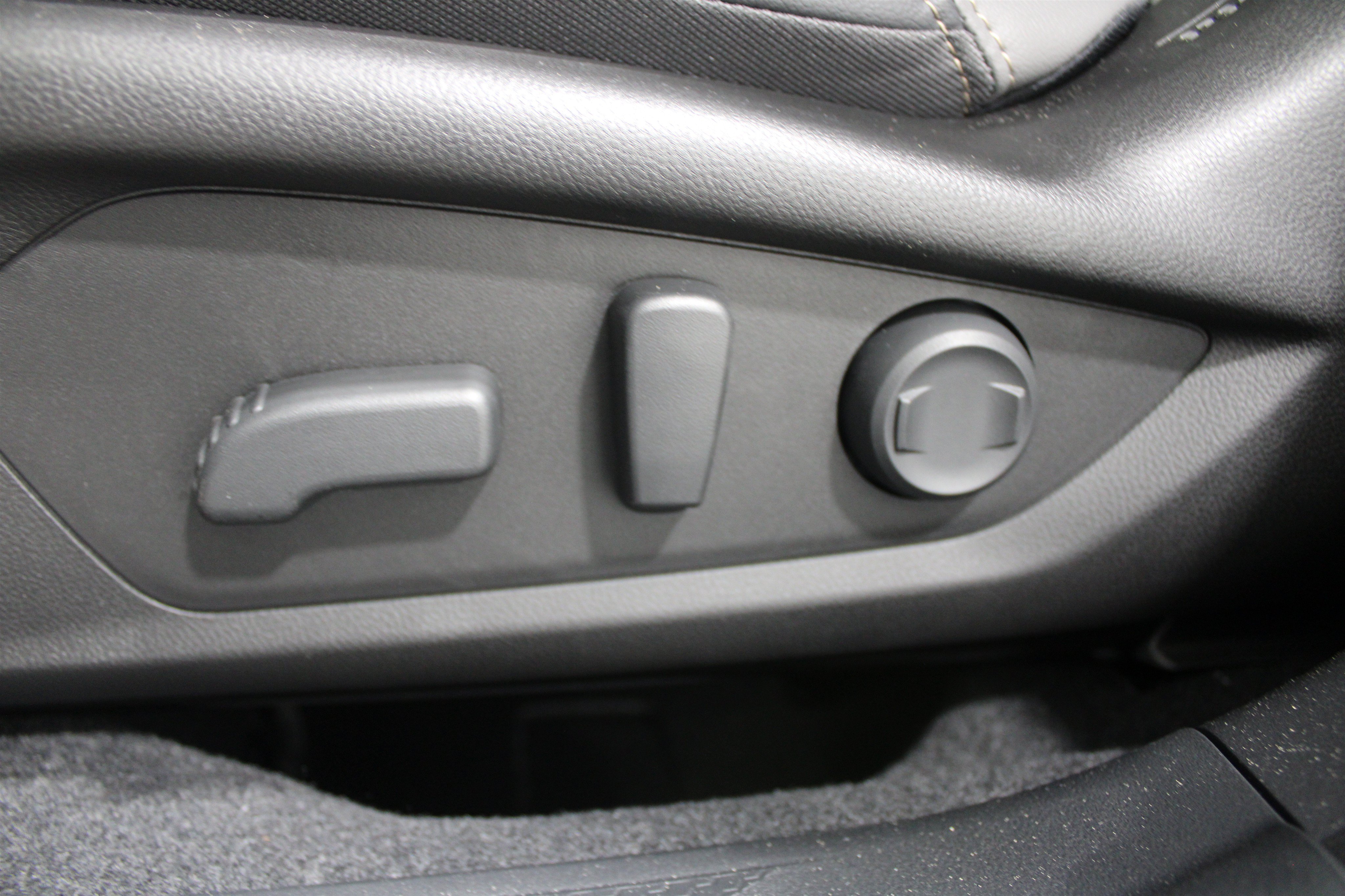 New 2026 Subaru Outback Limited AWD/4WD image 4