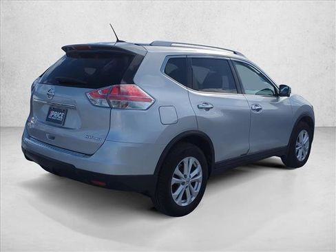 Used 2015 Nissan Rogue SV w/ SV Premium Package image 5