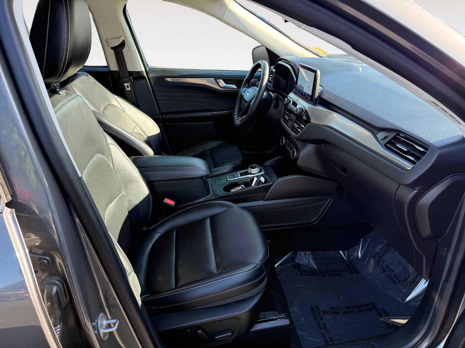 Used 2022 Ford Escape Titanium AWD/4WD image 19