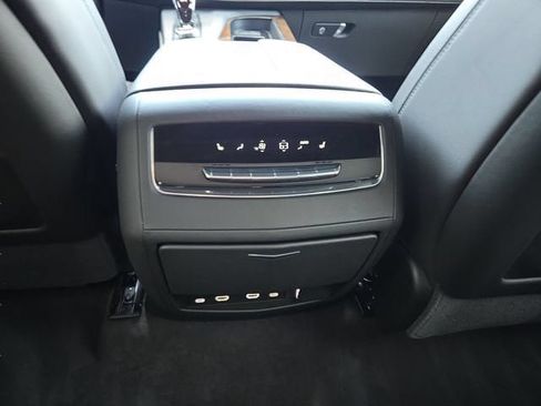 Used 2023 Cadillac Escalade Sport Platinum RWD image 11