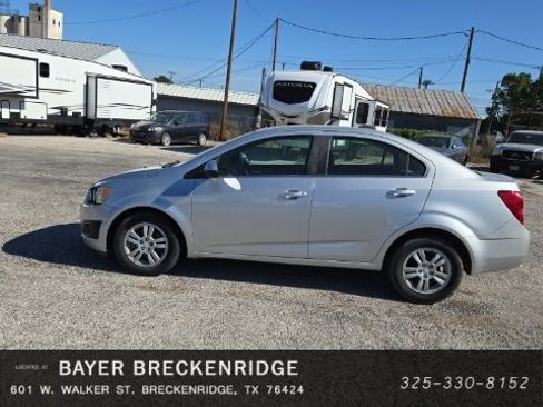 Used 2015 Chevrolet Sonic LT image 8