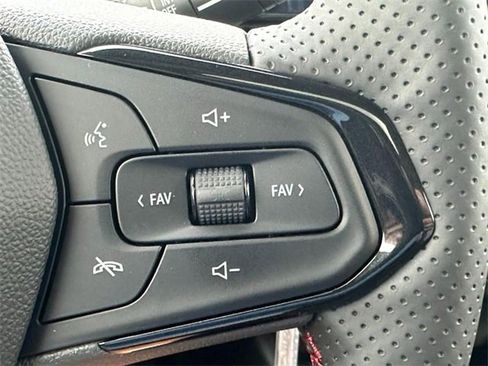 New 2026 Chevrolet Trax RS w/ Sunroof Package image 13