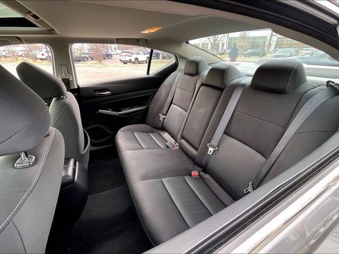 Used 2022 Nissan Altima 2.5 SV w/ SV Premium Package FWD image 28