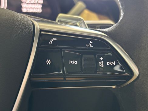 Used 2022 Audi e-tron GT Premium Plus image 43