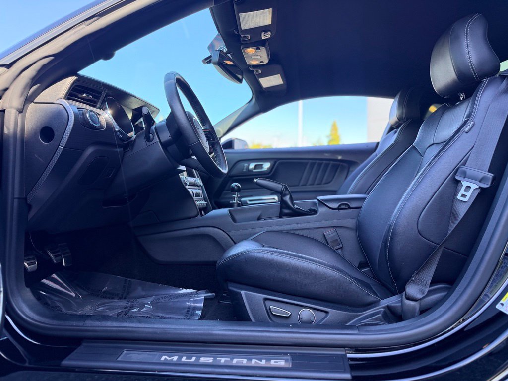 Used 2016 Ford Mustang GT Premium w/ GT Performance Package RWD image 10