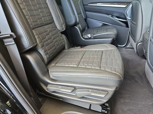 Used 2026 Cadillac Escalade Platinum Sport w/ LPO, ONYX Package AWD/4WD image 15