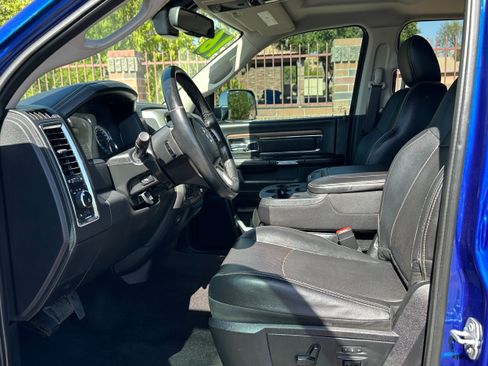 Used 2016 RAM 1500 Laramie w/ Convenience Group AWD/4WD image 6