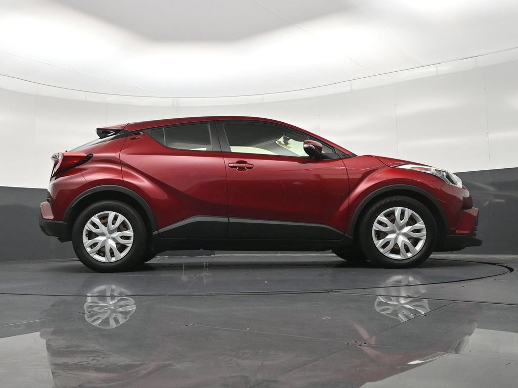 Used 2019 Toyota C-HR LE FWD image 28