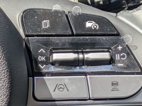 New 2026 Hyundai Elantra Limited FWD image 29