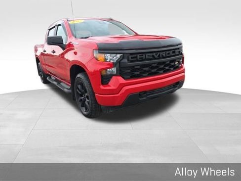 Used 2023 Chevrolet Silverado 1500 Custom image 3