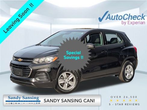 Used 2022 Chevrolet Trax LS image 1