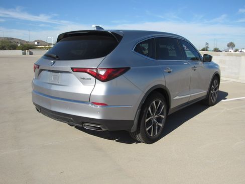 Certified 2023 Acura MDX FWD w/ Technology Package image 5