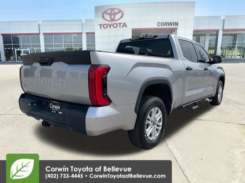 Used 2022 Toyota Tundra SR5 w/ SR5 Convenience Package AWD/4WD image 5