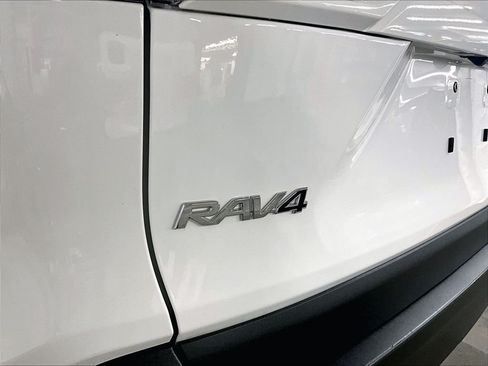 Certified 2024 Toyota RAV4 XLE w/ Weather Package AWD/4WD image 27