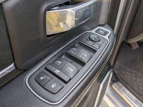 Used 2022 RAM 3500 Laramie image 13