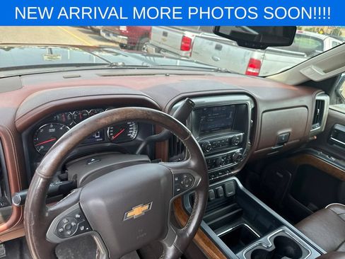 Used 2014 Chevrolet Silverado 1500 High Country w/ High Country Premium Package AWD/4WD image 14