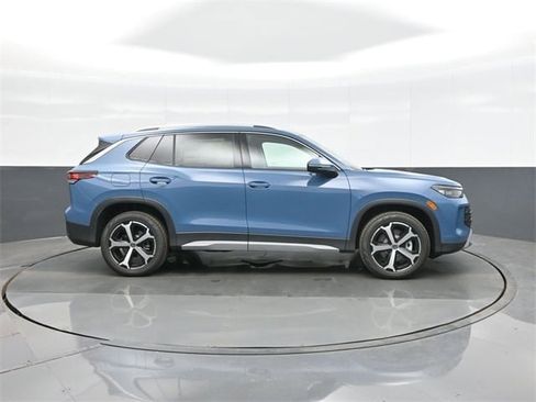 New 2026 Volkswagen Tiguan SE image 8