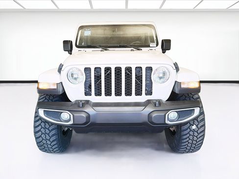 Used 2022 Jeep Gladiator Sport AWD/4WD image 2