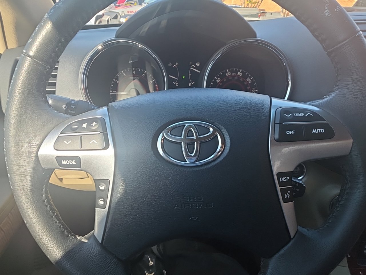 Used 2012 Toyota Highlander Limited w/ Tow Pkg AWD/4WD image 39