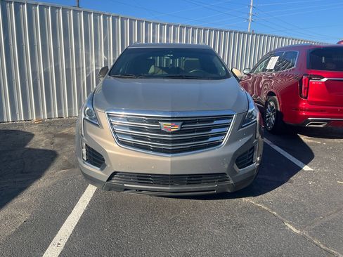 Used 2017 Cadillac XT5 Luxury w/ Driver Awareness Package FWD image 2