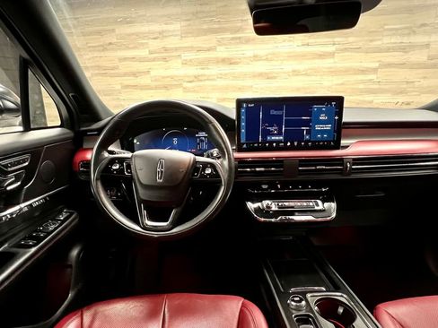 Used 2023 Lincoln Corsair Reserve w/ Equipment Group 201A AWD/4WD image 2