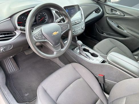 Used 2024 Chevrolet Malibu LT FWD image 4