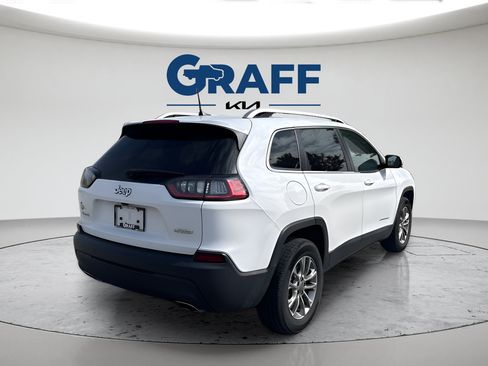 Used 2019 Jeep Cherokee Latitude Plus w/ Cold Weather Group AWD/4WD image 6