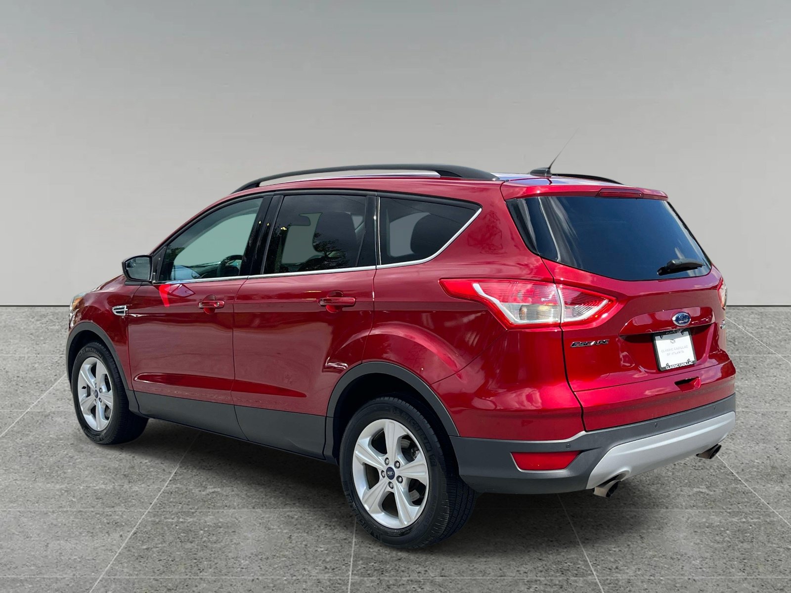 Used 2016 Ford Escape SE w/ Equipment Group 201A AWD/4WD image 3