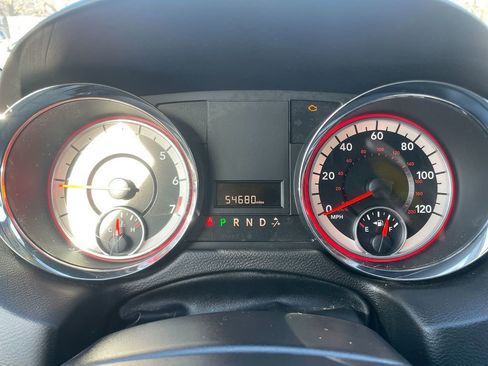 Used 2018 Dodge Grand Caravan SE w/ UConnect Hands-Free Group image 18