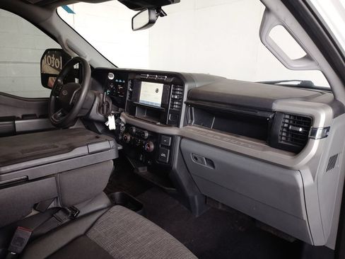 Used 2023 Ford F250 XLT AWD/4WD image 11