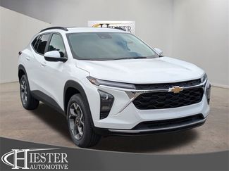 New 2025 Chevrolet Trax LT w/ Driver Confidence Package image 1