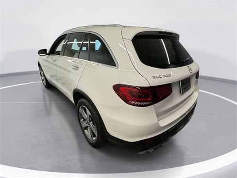 Certified 2022 Mercedes-Benz GLC 300 4MATIC image 4