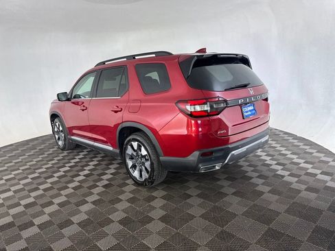 Certified 2026 Honda Pilot Touring image 7