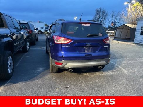 Used 2016 Ford Escape SE w/ Equipment Group 201A image 3