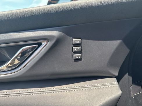 Used 2023 Subaru Ascent Limited AWD/4WD image 24