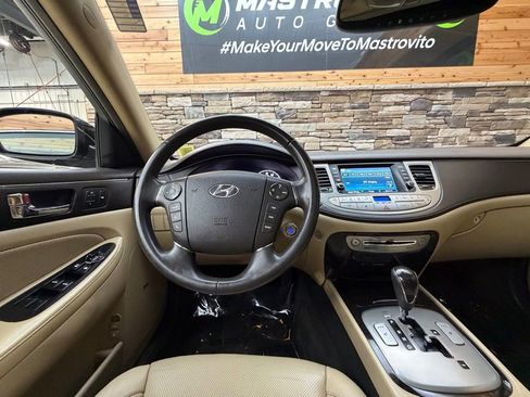 Used 2011 Hyundai Genesis 3.8 w/ Premium Navigation Pkg 3 RWD image 17